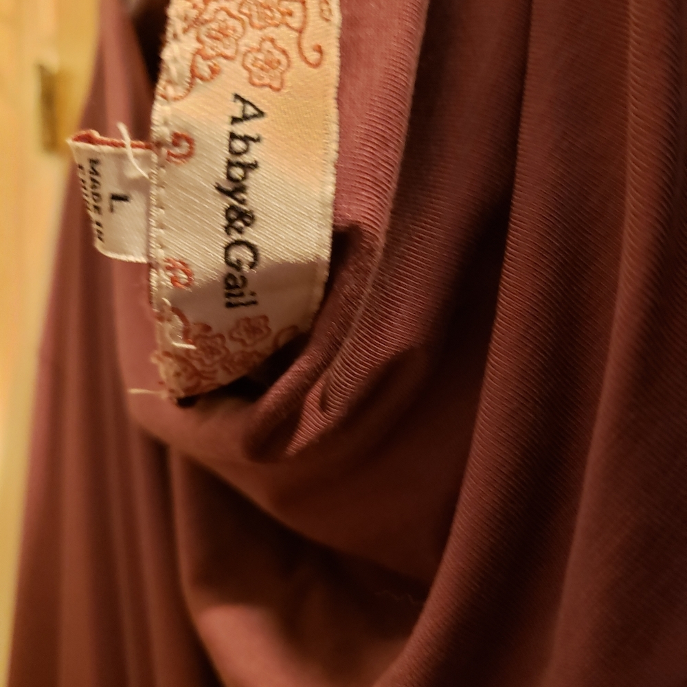 Top - Picture 2 of 3